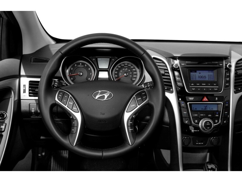 2013 Hyundai Elantra GT GL (A6) Interior Shot 3