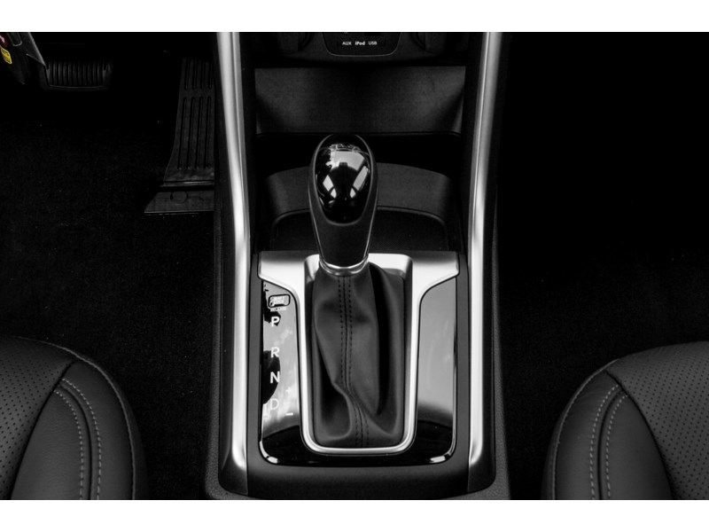 2013 Hyundai Elantra GT GL (A6) Exterior Shot 9