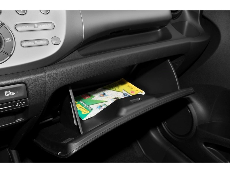 2014 Honda Fit LX (M5) Interior Shot 4