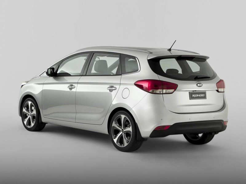 2017 Kia Rondo L (A6) OEM Shot 1