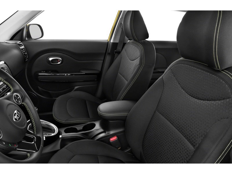 2015 Kia Soul EX (A6) Interior Shot 4