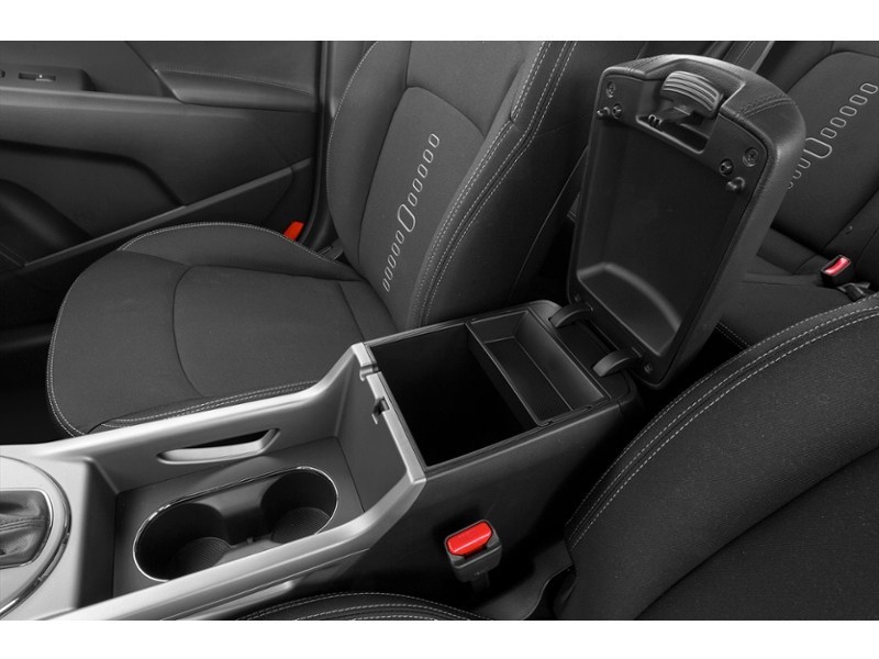 2016 Kia Sportage LX (A6) Interior Shot 8