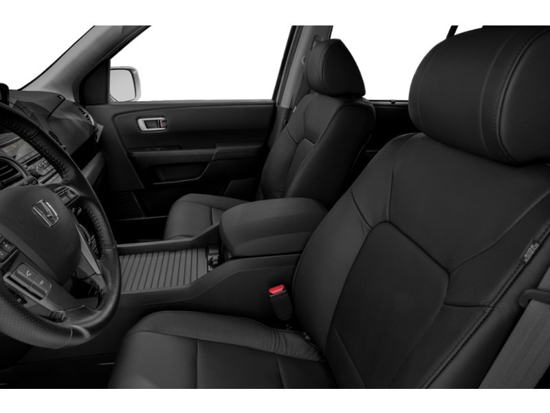2013 Honda Pilot Touring (A5) Interior Shot 5