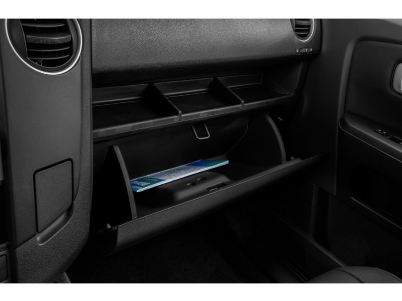 2013 Honda Pilot Touring (A5) Interior Shot 4