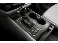 2015 Kia Sedona LX Exterior Shot 12
