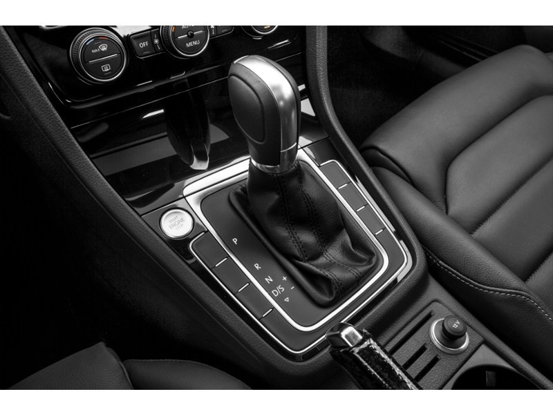 2016 Volkswagen Golf Sportwagon 1.8 TSI Comfortline (M5) Exterior Shot 12