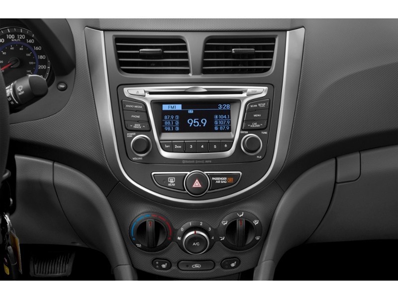 2017 Hyundai Accent GLS (A6) Interior Shot 2
