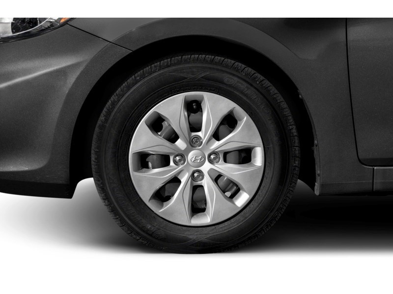 2016 Hyundai Accent GL (A6) Exterior Shot 5