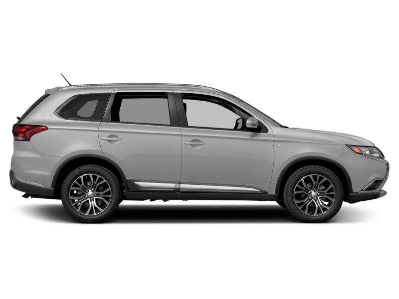 2018 Mitsubishi Outlander ES Exterior Shot 11