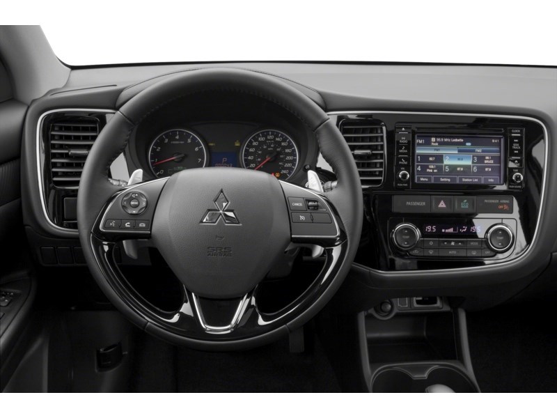 2018 Mitsubishi Outlander ES Interior Shot 3