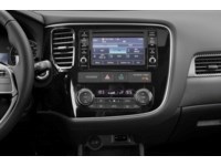 2018 Mitsubishi Outlander ES Interior Shot 2
