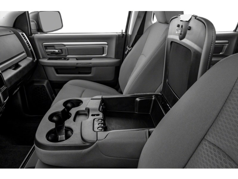 2015 RAM 1500 SLT Interior Shot 7