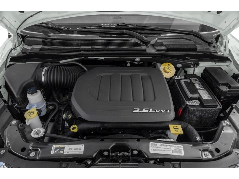 2016 Dodge Grand Caravan SE/SXT Exterior Shot 3