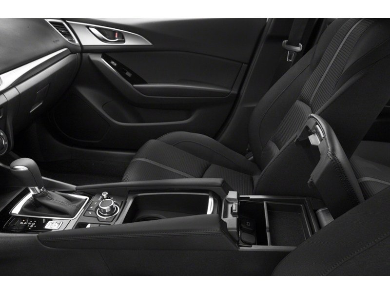 2018 Mazda Mazda3 GS (M6) Interior Shot 7