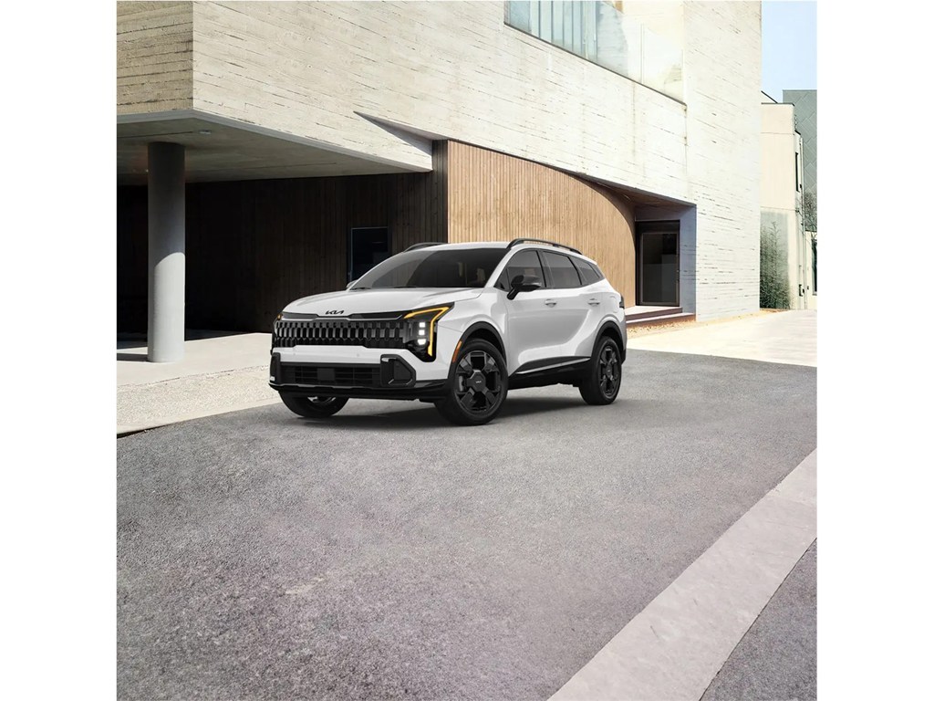 2026 Kia Sportage X-Line Snow White Pearl Shot 1