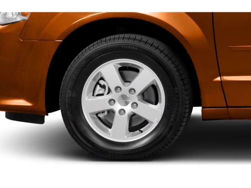2014 Dodge Grand Caravan SE/SXT Exterior Shot 5