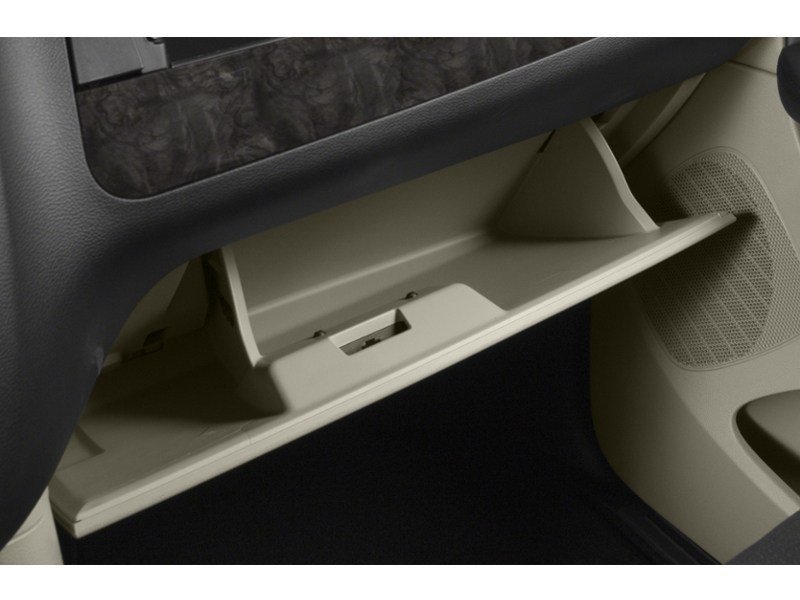 2014 Dodge Grand Caravan SE/SXT Interior Shot 3