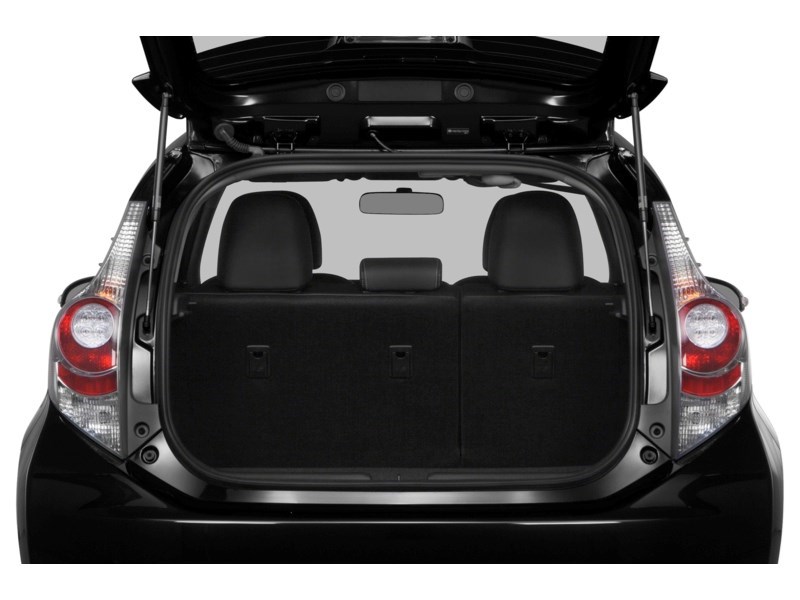 2014 Toyota Prius c Technology Exterior Shot 4