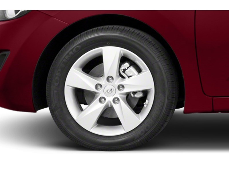 2013 Hyundai Elantra GLS (A6) Exterior Shot 5