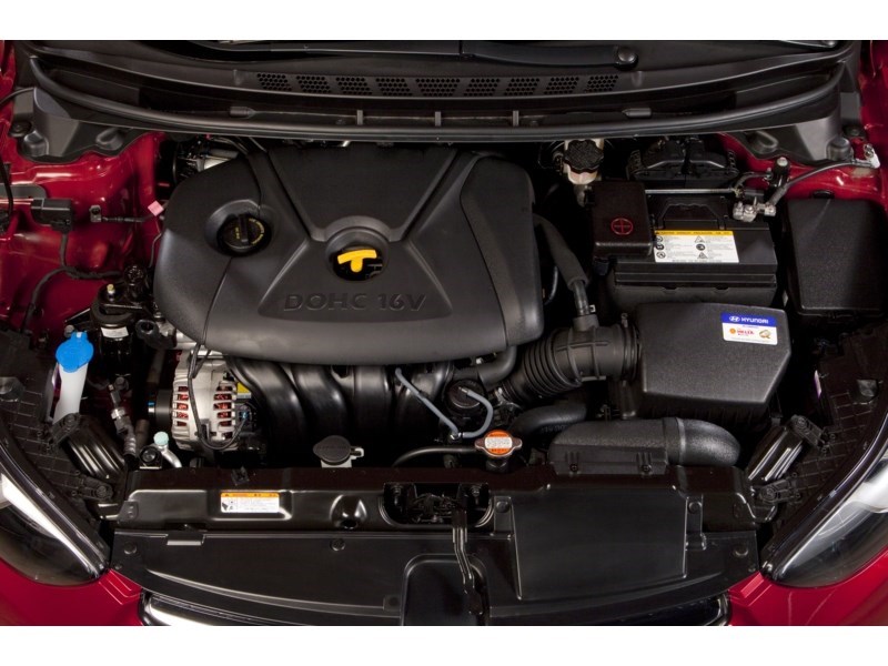 2013 Hyundai Elantra GLS (A6) Exterior Shot 3