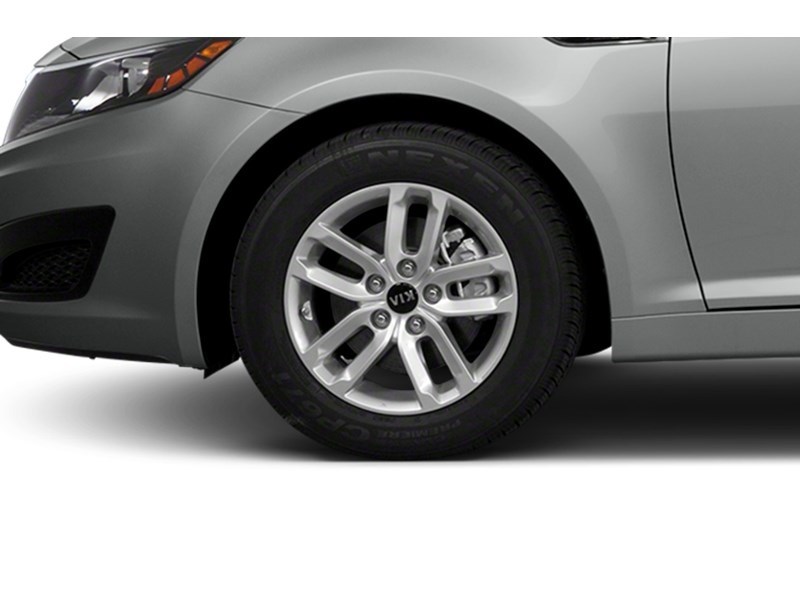 2013 Kia Optima LX (M6) Exterior Shot 5