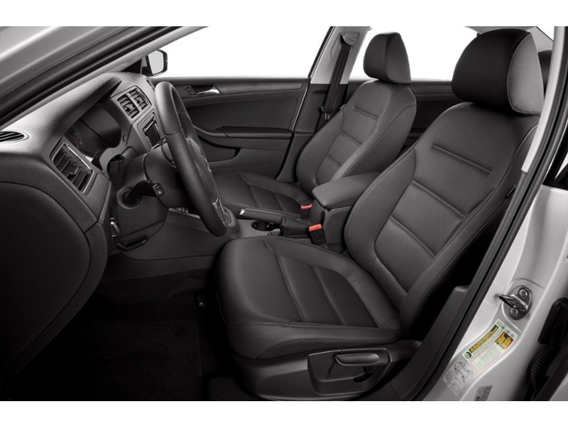 2013 Volkswagen Jetta 2.0L Trendline (M5) Interior Shot 4