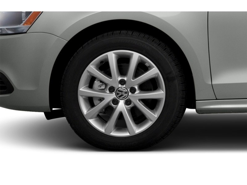2013 Volkswagen Jetta 2.0L Trendline (M5) Exterior Shot 5