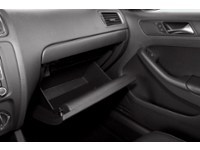 2013 Volkswagen Jetta 2.0L Trendline (M5) Interior Shot 3