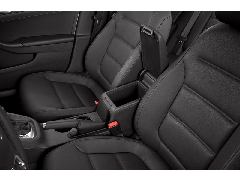 2013 Volkswagen Jetta 2.0L Trendline (M5) Interior Shot 7