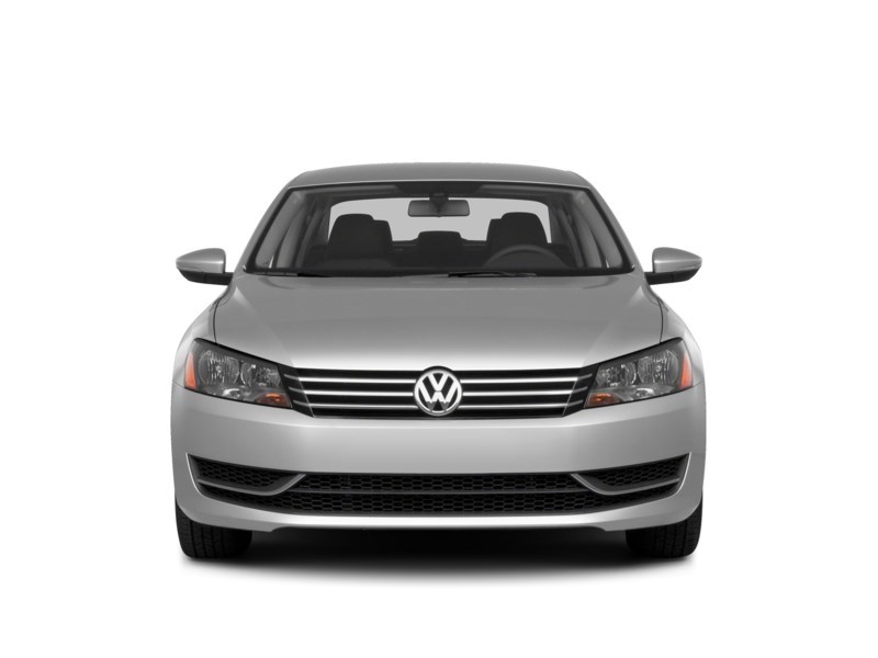 2013 Volkswagen Passat 2.5L Trendline (M5) Exterior Shot 6