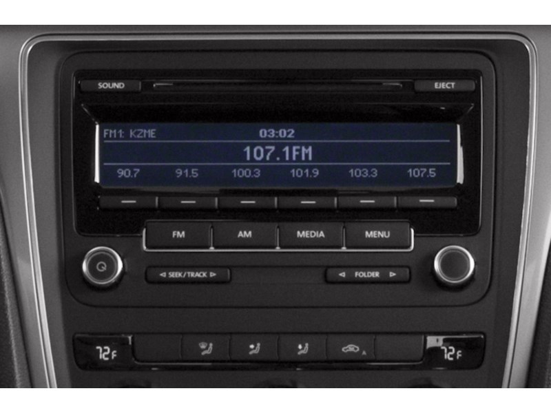 2013 Volkswagen Passat 2.5L Trendline (M5) Interior Shot 1