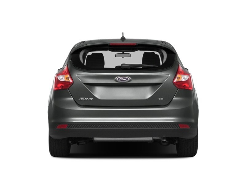 2014 Ford Focus SE Exterior Shot 8