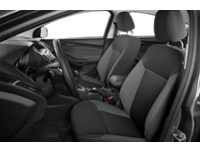 2014 Ford Focus SE Interior Shot 5