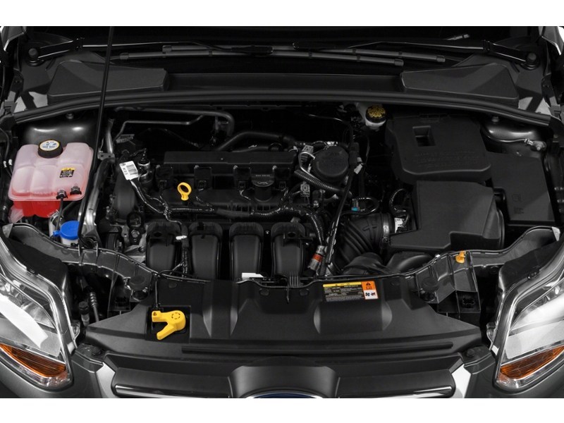 2014 Ford Focus SE Exterior Shot 3