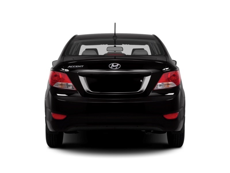2014 Hyundai Accent GL (A6) Exterior Shot 8