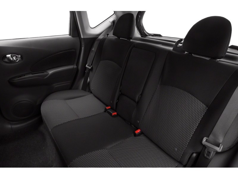 2014 Nissan Versa Note 1.6 SL (CVT) Interior Shot 6