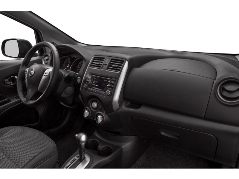 2014 Nissan Versa Note 1.6 SL (CVT) Interior Shot 1