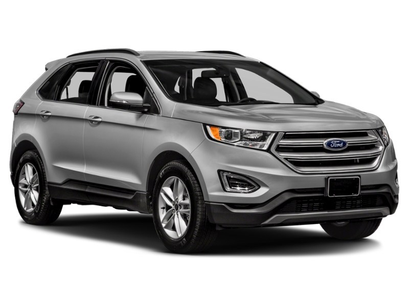 2017 Ford Edge Titanium Exterior Shot 9