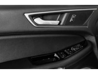 2017 Ford Edge Titanium Exterior Shot 15