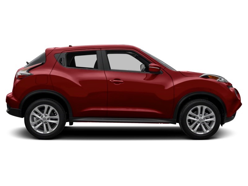 2015 Nissan Juke SV (CVT) Exterior Shot 11