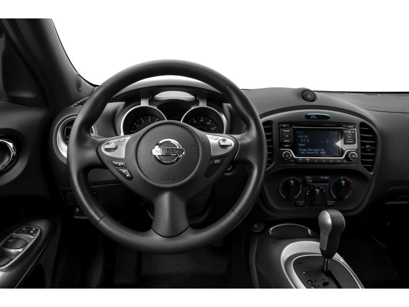 2015 Nissan Juke SV (CVT) Interior Shot 3
