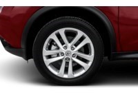 2015 Nissan Juke SV (CVT) Exterior Shot 5