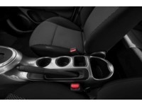 2015 Nissan Juke SV (CVT) Interior Shot 8