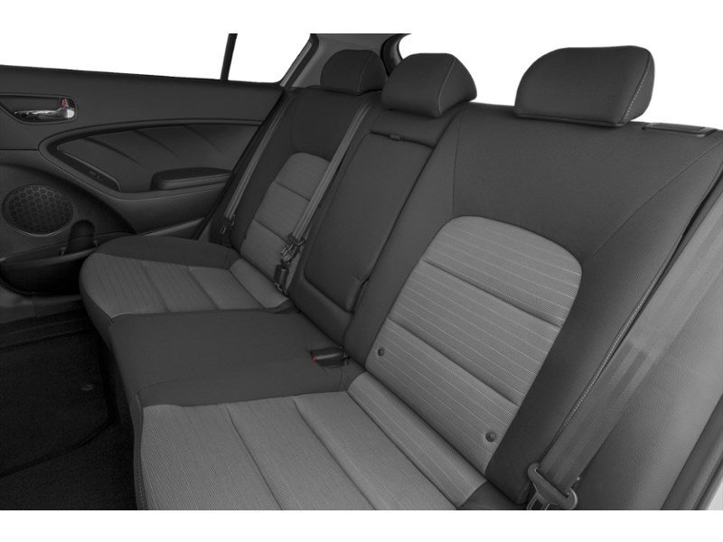 2016 Kia Forte 2.0L LX+ (A6) Interior Shot 5