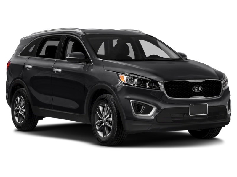 2018 Kia Sorento 3.3L LX V6 7-Seater Exterior Shot 9