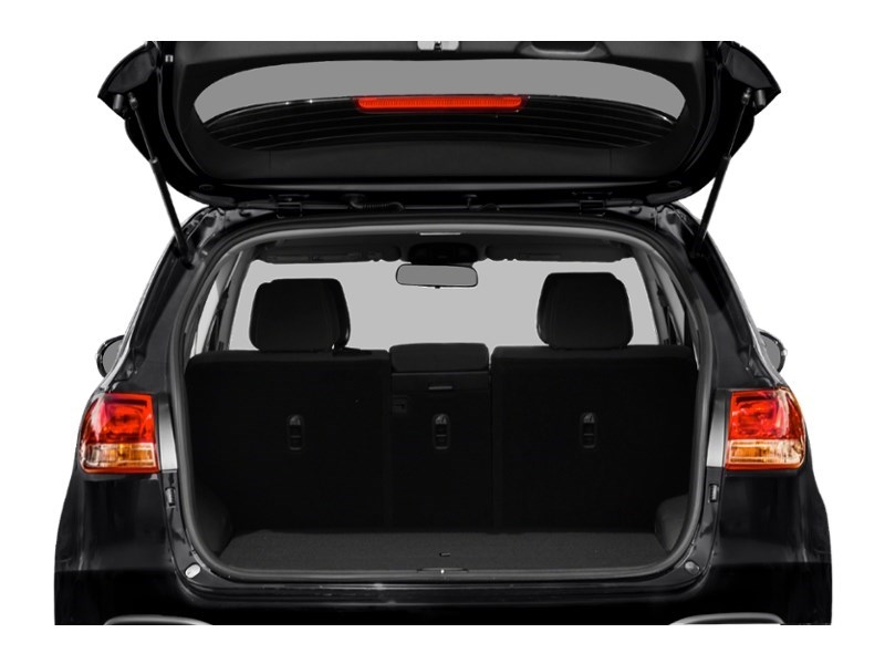 2018 Kia Sorento 3.3L LX V6 7-Seater Exterior Shot 4