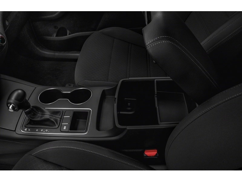 2018 Kia Sorento 3.3L LX V6 7-Seater Interior Shot 7