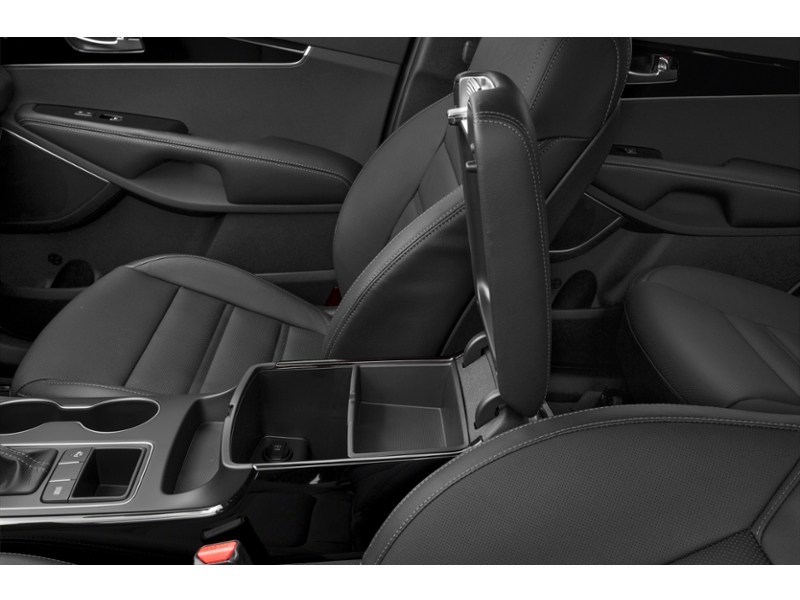 2016 Kia Sorento 3.3L SX 7-Seater Interior Shot 7