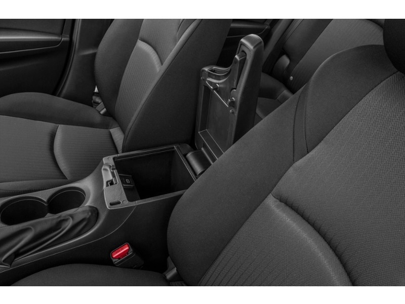 2016 Mazda Mazda3 Sport GX (A6) Interior Shot 7