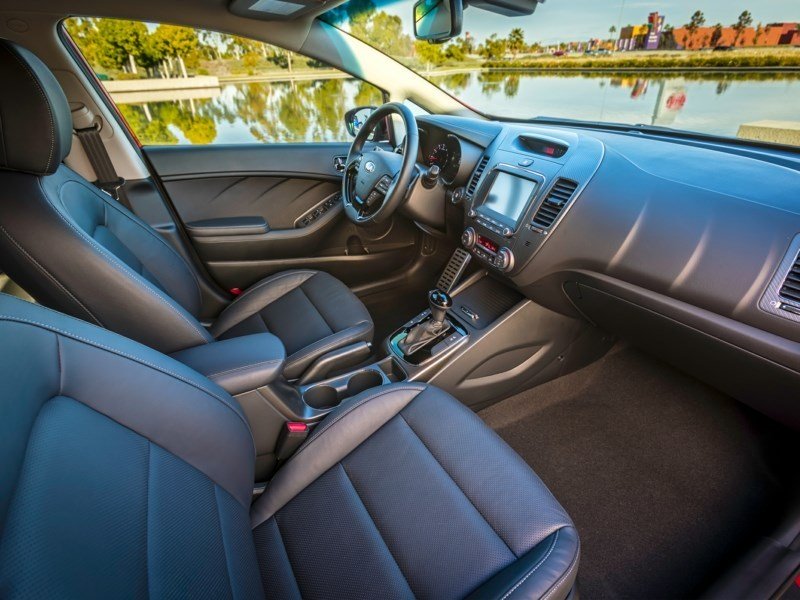 2018 Kia Forte LX (M6) OEM Shot 6